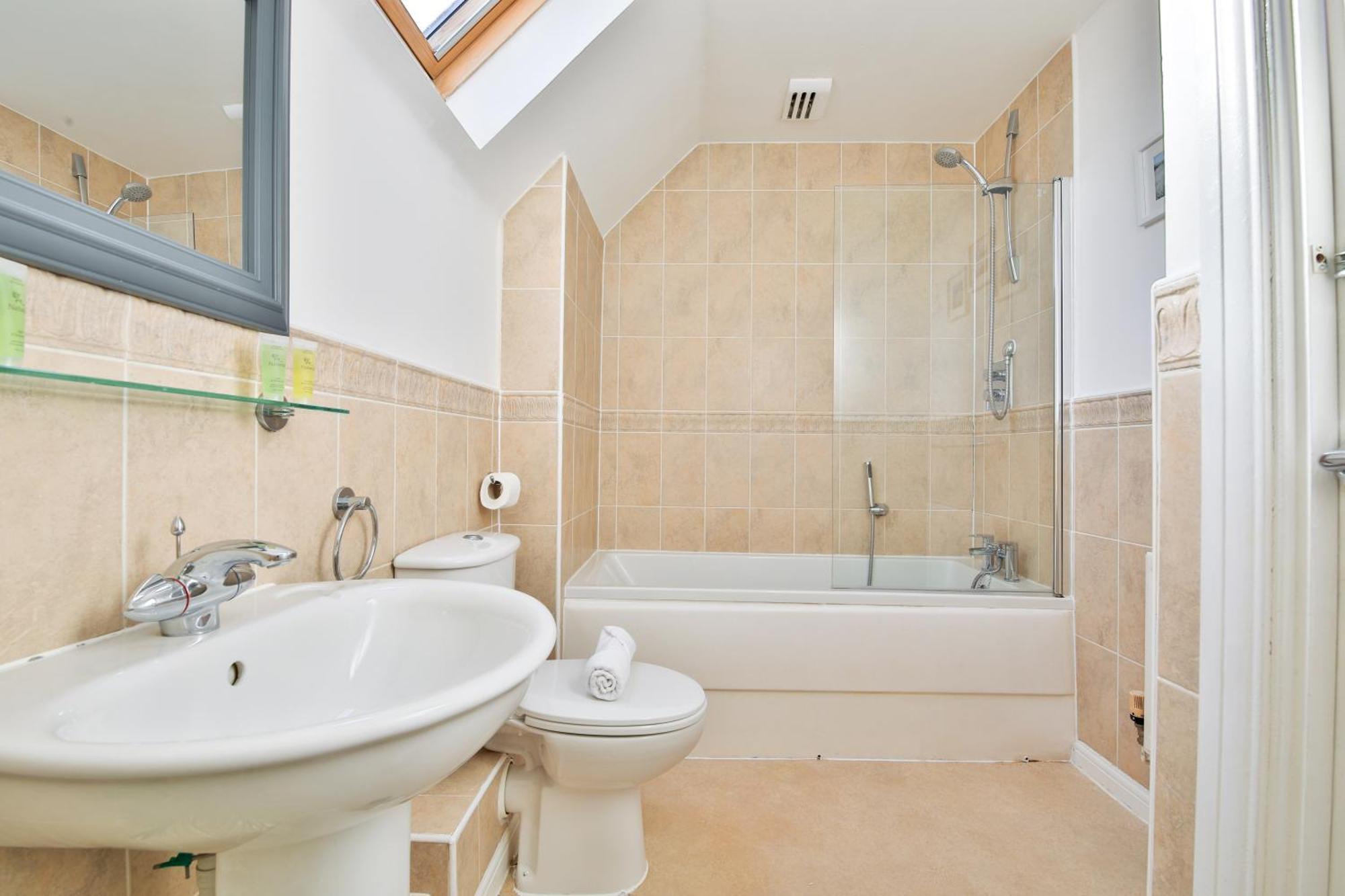 Stayright 2 Bed Beach House With Private Parking- Next To Barry Beach And Jackson Bay 外观 照片