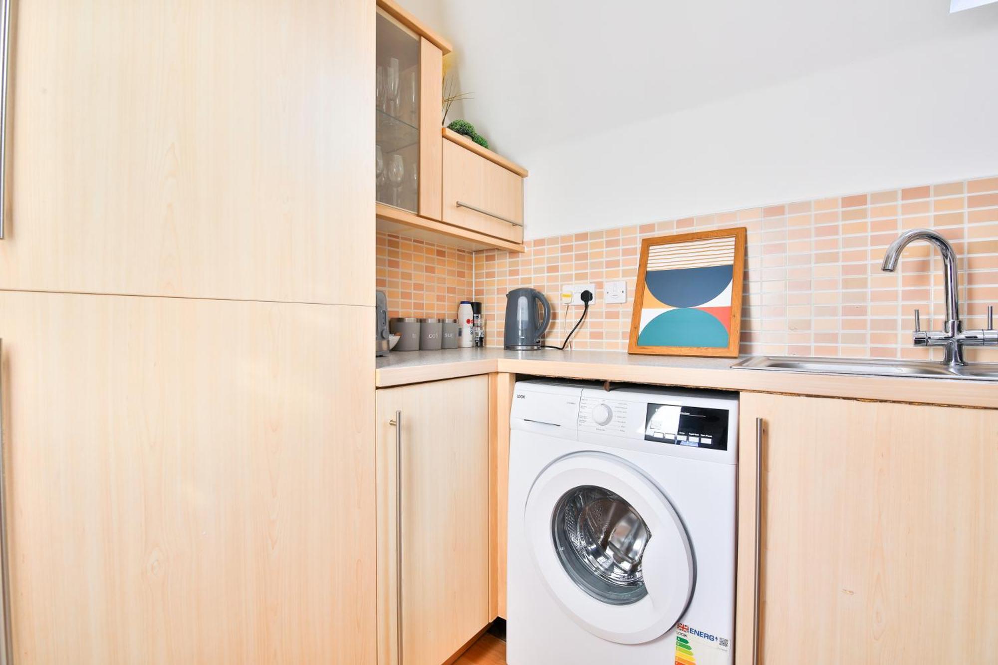 Stayright 2 Bed Beach House With Private Parking- Next To Barry Beach And Jackson Bay 外观 照片
